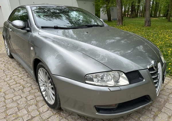 Alfa Romeo GT cena 10900 przebieg: 259000, rok produkcji 2004 z Kutno małe 596